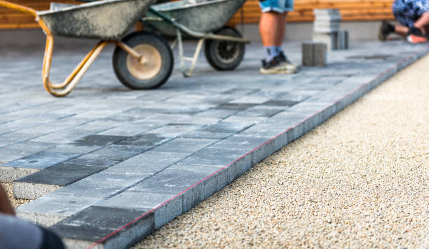 Best Custom Driveway Pavers  in Hiawatha, KS